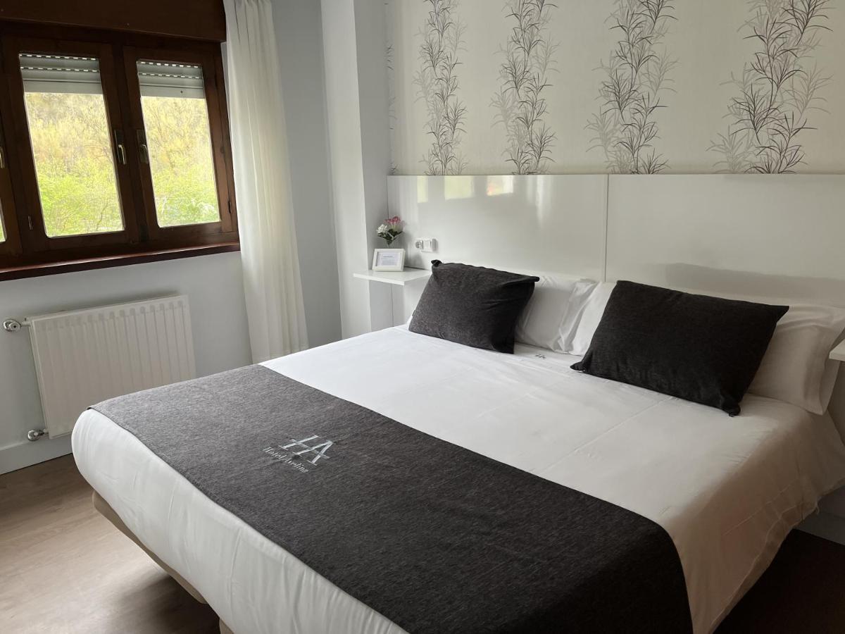 Hotel Avelina Onís Dış mekan fotoğraf